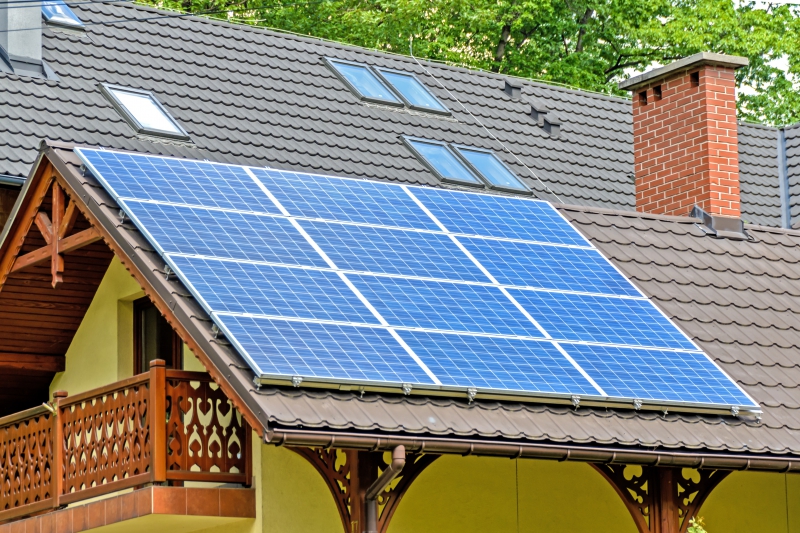 chauffagiste-VENCE-min_solar-panels-1477987